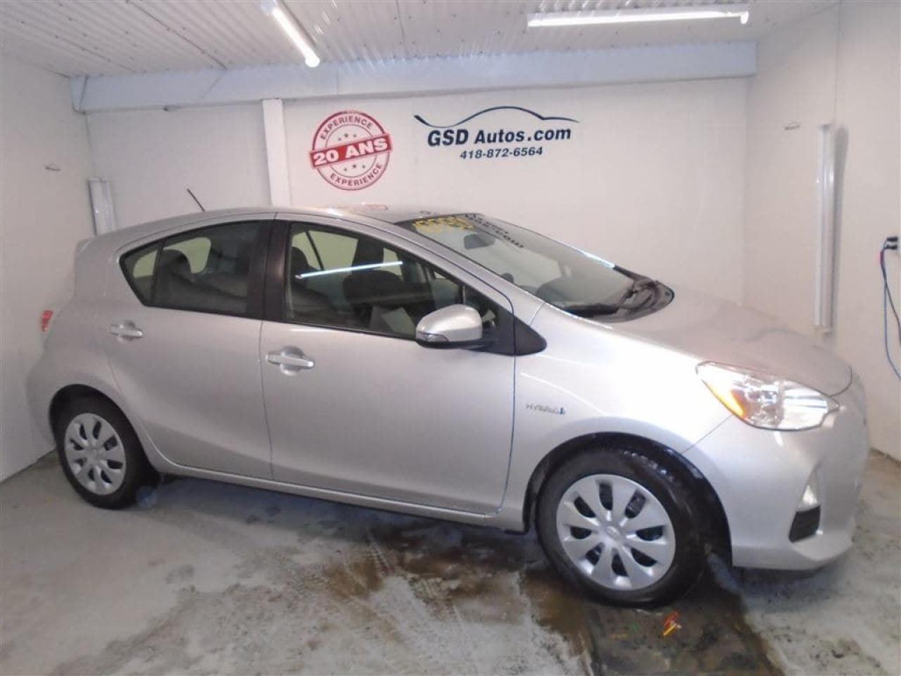 Used 2012 Toyota PRIUS C Gar. Pea Avril 2018 for sale in Ancienne Lorette, QC