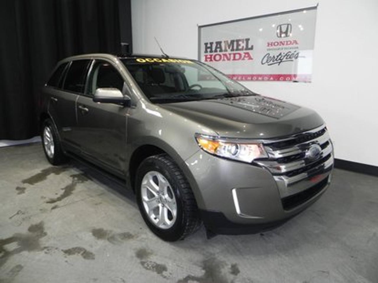 <a href=https://www.autoaubaine.com/Ford-Edge-c7011572.html>https://www.autoaubaine.com/Ford-Edge-c7011572.html</a>

Ford Edge SEL AVEC TOIT BIEN ?QUIP? ET PRATIQUE ! 2013Régulateur de vitesse, Toit ouvrant, Essuie-glaces intermittents, Essuie-glace arrière, Anti-démarreur, Freins ABS, Contrôle de stabilité, Coussin gonflable conducteur, Coussins gonflables latéraux, Lecteur CD, Lecteur MP3, Portes électriques, Vitres électriques, Air climatisé, Climatisation deux zones, Commandes audio au volant, Lampes de lecture arrière, Sièges arrières rabattables, Volant ajustable, Tapis protecteurs, Attelage remorque, Ordinateur de bord, Caméra de recul, Radio AM/FM, Volant gainé de cuir, Phares automatiques, Rétroviseur électrique, Direction assistée, Télédéverrouillage, Rétroviseurs chauffants, Siège à réglage électrique, Coussins gonflables arrière pour la tête, Siège conducteur - soutien lombaire, Démarrage sans clé, Freins à disque, Sièges chauffants - Avant, Rétroviseurs électriques, Jantes en alliage, Antipatinage, Phares antibrouillards, Verrous de sécurité pour enfants, Système de surveillance de la pression des pneus, Sièges baquets, Technologie Bluetooth intégrée, Port USB, Climatiseur automatique, Rétroviseur à atténuation automatique, Climatisation