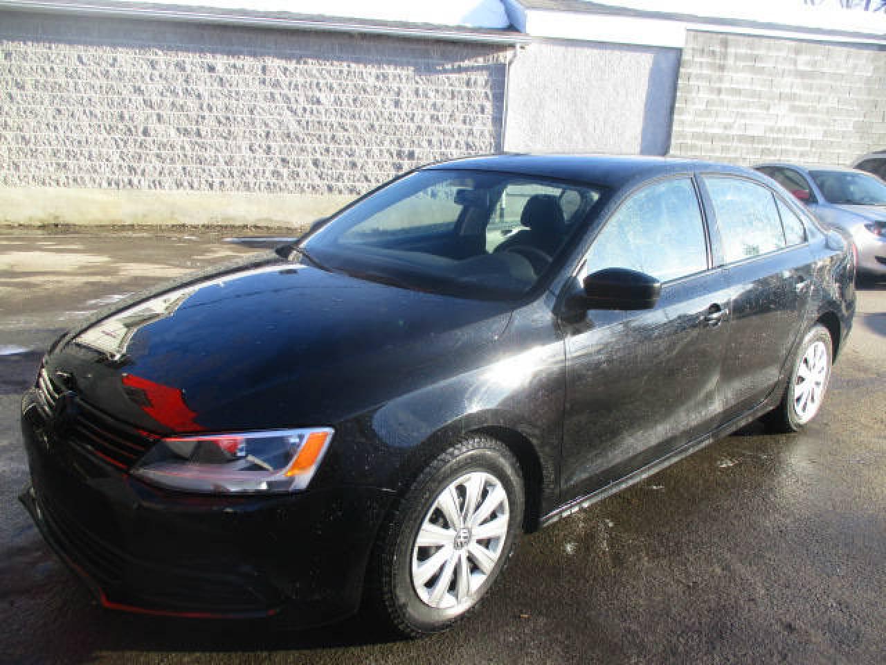 Used 2011 Volkswagen Jetta Modèle Trendline 4 portes 2,0L boîte man for sale in Laval, QC