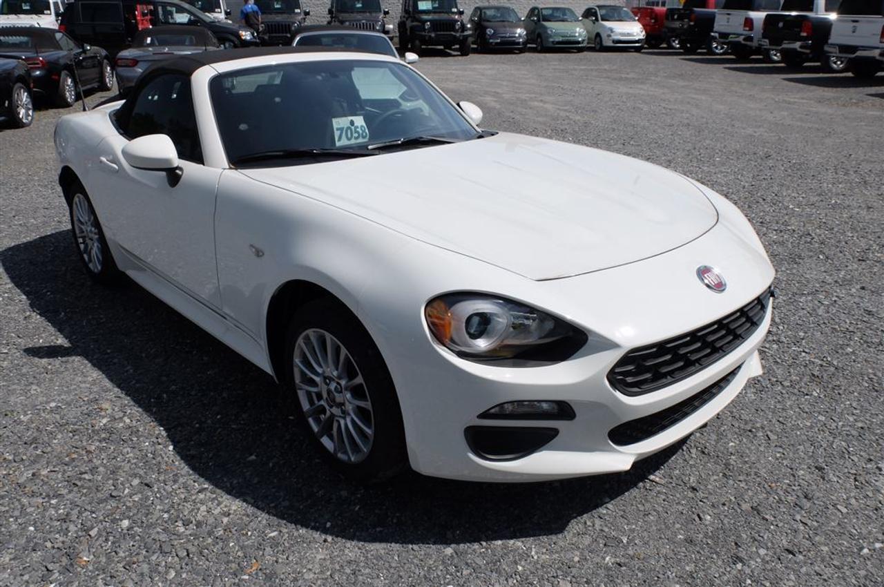 <a href=https://www.autoaubaine.com/Fiat-124 Spider-c6997362.html>https://www.autoaubaine.com/Fiat-124 Spider-c6997362.html</a>

2017 FIAT SPIDER DÉCAPOTABLE CAMÉRA DE RECUL TELEDEVERROUILLAGE DE PROXIMITÉ COLLECTION TECHNOLOGIE 1200 véhicules - Livraison 24h - Financement facile à partir de 0.9% - Ouvert 7 jours / 5 soirs Automobile en Direct.com cest le plus gros inventaire de véhicules doccasion, avec toutes les marques et tous les modèles offert au meilleur prix. Cest aussi profiter de nombreux avantages exclusifs et dune gamme complète de services offerts en un seul endroit: - Livraison rapide en moins de 24h. - Financement facile sur place à partir de 0.9%. - 2ième et 3ième chance au crédit 100% approuvée. - Allocation incroyable pour vente et échange de véhicule sur place. Au delà des véhicules, Automobile en Direct.com, cest une équipe de 150 passionnés qui vous accueille dans une ambiance sincère, amicale et courtoise. Il ny a pas de fla-fla ou de pression inutile. Vous vendez votre véhicule? Nous achetons au meilleur prix même si vous nachetez pas avec nous. Passez nous voir en magasin ou prenez rendez-vous pour un essai routier. Faites vite. Chaque véhicule est unique. Ce véhicule ne correspond pas exactement à ce que vous recherchez? Visitez Automobile en Direct.com, nous avons accès à toutes les marques et tous les modèles au meilleur prix garanti. Automobile en Direct.com - Encore mieux que du neuf. Automobile en Direct.com is the largest used car inventory with all makes and models offered at the lowest price. They also offer access to exclusive offers and services in one location: - Fast delivery in less than 24 hours. - Easy financing starting at 0.9%. - 2nd and 3rd credit chance 100% approved. - Best value offered for your trade-in. Beyond the vehicles, Automobile en Direct.com is a team of 150 pasionnate people that welcome you in a simple, friendly and nice atmosphere. There is no run-around or pressure when you deal with us. Are you selling your vehicle? We buy at the best price, even if you dont buy with us. Visit us in store or make an appointment for a test drive. Hurry hup, every vehicle is unique. This vehicle does not match exactly with what you want? Visit us at Automobile en Direct.com, we have access to all makes and vehicle at the lowest price guaranteed Automobile en Direct.com - Even better than new.