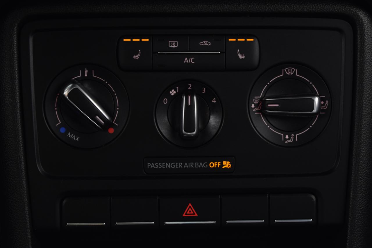 656233