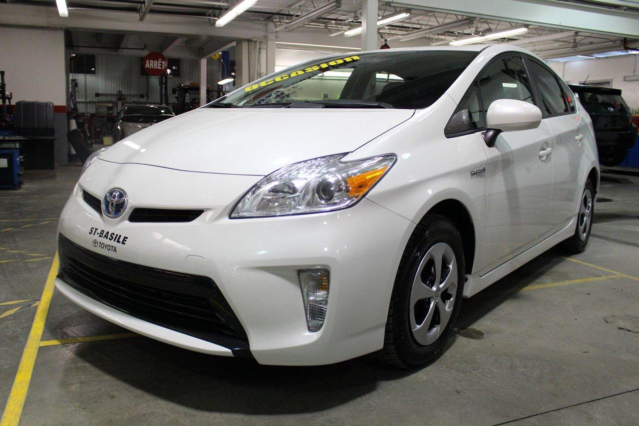 Used 2014 Toyota Prius Liftback Bluetooth for sale in St-Basile-le-Grand, QC