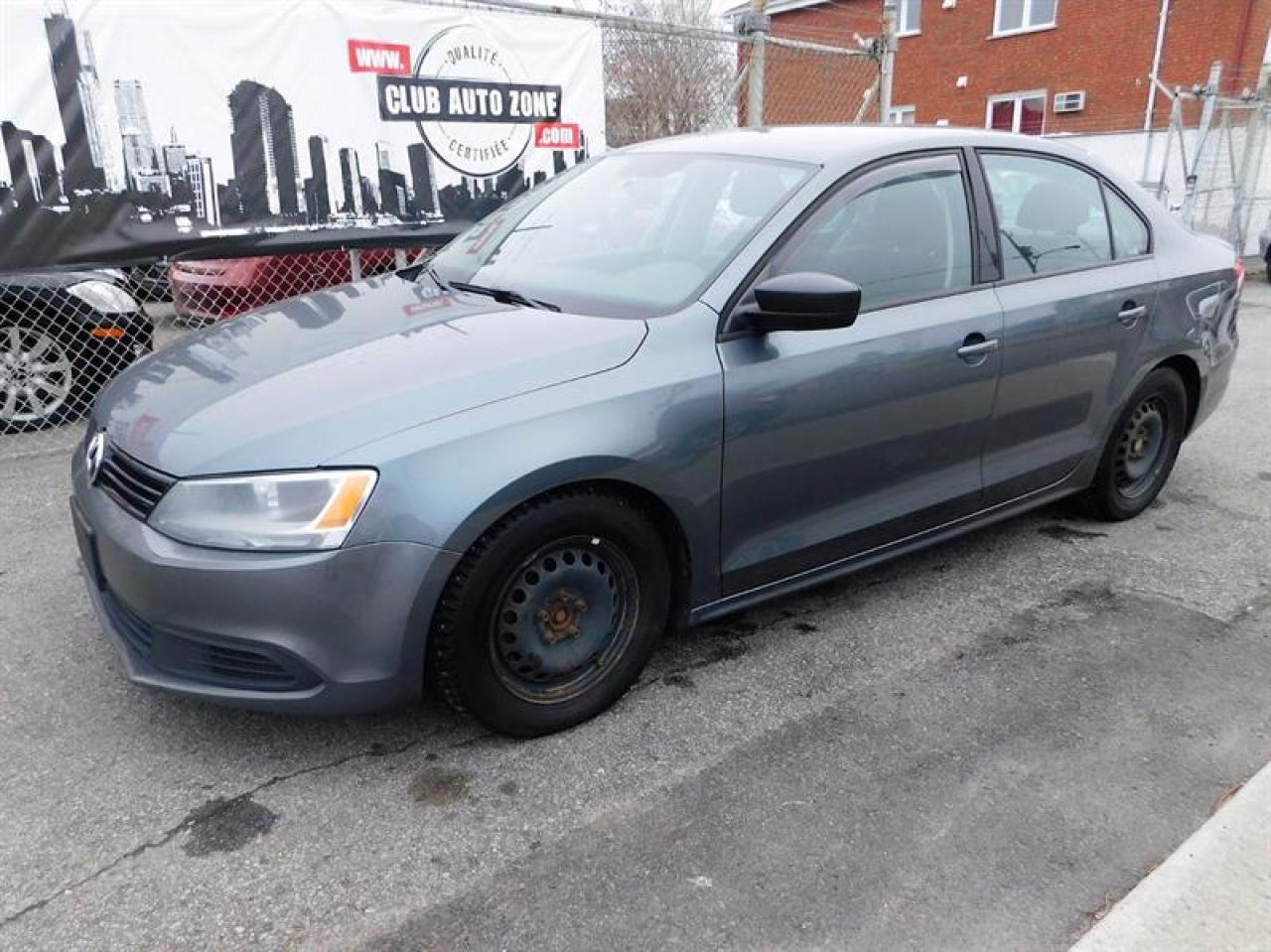 Used 2011 Volkswagen Jetta Sedan Trendline for sale in Longueuil, QC