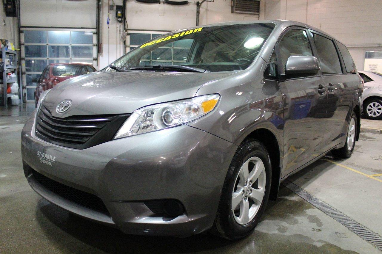 Used 2016 Toyota Sienna V6 3.5l Cam&eacute;ra De for sale in St-Basile-le-Grand, QC