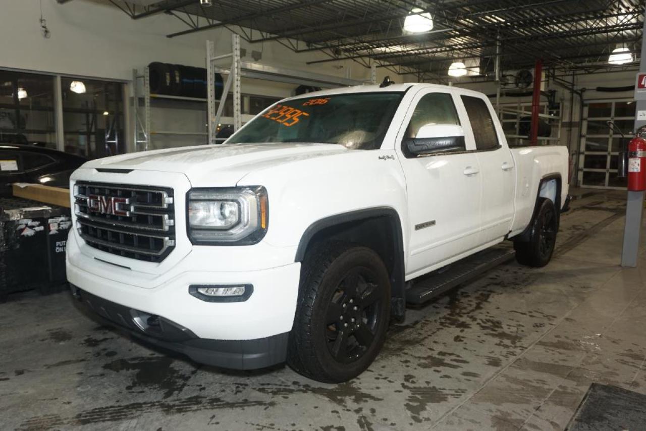 Used 2016 GMC Sierra 1500 Elevation Mag Noir for sale in Montréal, QC