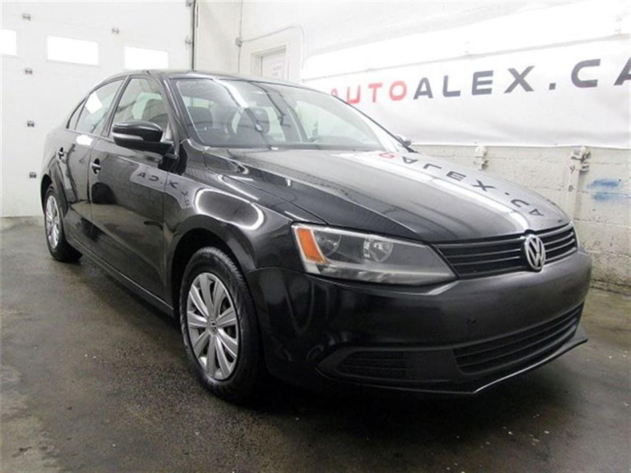 Used 2014 Volkswagen Jetta A/C for sale in St-Eustache, QC