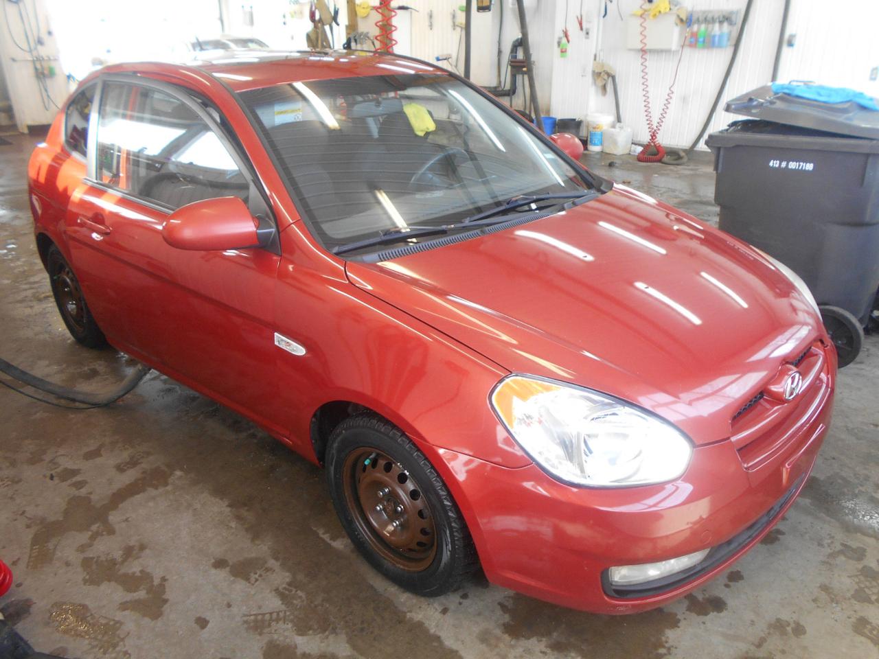 Used 2009 Hyundai Accent Hayon 3 portes, for sale in Sorel-Tracy, QC