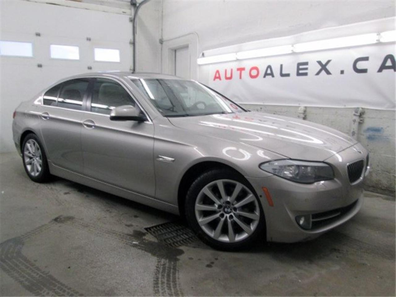 Used 2013 BMW 528 Xdrive Navi Cuir Toit for sale in St-Eustache, QC