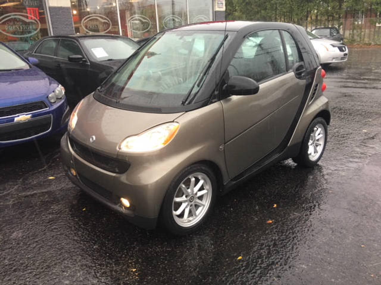 <a href=https://www.clubautoprestige.com/occasion/Smart-Fortwo-2009.html>https://www.clubautoprestige.com/occasion/Smart-Fortwo-2009.html</a>

LE MEILLEUR PRIX GARANTIE! PRÊT À BATTRE LE PRIX DE LA COMPÉTITION! LIQUIDATION JUSQUA $6500 EN RABAIS OU REMISES *** INSPECTION INCLUSE *** BALANCE DE GARANTIE MANUFACTURIER OU 1an/15,000km MOTOPROPULSEUR GRATUITE*** 

1e, 2e, 3e, 4e & 5e  CHANCES AU CRÉDIT 100% APPROUVÉ! AYEZ LA LIBERTÉ DESPRIT & REBATIR VOTRE CRÉDIT AVEC UN PRÊT OUVERT! REMPLISSEZ UNE DEMANDE DE CRÉDIT SECURISÉ ENLIGNE! https://www.clubautoprestige.com/demande-de-financement.html *Pour 30.45$ +  taxes par semaine, ce véhicule est finançable sur une terme de 36 mois et calculé à un taux dintérêt annuel de 13.5% avec un versement de 0$ de comptant, les frais de crédit totalisent 861.85$, lobligation totale serait de 4750.20$, taxes en sus *Certaines conditions sappliquent. Sujet à lapprobation de crédit. Détails en magasin. 

*Les taux dintérêt, les termes, les calculs, les frais de crédit, et lobligation totale peuvent varier selon votre dossier de crédit. Obtenez un financement personnalisée chez Club Auto Prestige SANS FRAIS CACHÉES, NI FRAIS DOUVERTURE DE DOSSIER, 100% transparents le tout en vous aidant à rebâtir votre crédit et ce GRATUITEMENT! 

PLUS DE 200 VÉHICULES EN INVENTAIRE, TOUS LES MARQUES & BUDGETS, EN STOCK OU EN COMMANDE SPÉCIAL à seulement 10min de Blainville, Lachenaie, Mascouche, Terrebonne, Laval, 20min de Montréal, Longueil, Repentigny, St-Jérome, St-Sauveur et les Laurentians!  Ça vaut le détour! 

OUVERT 7 JOURS!  AVEC PLUS DE 200 VÉHICULES & DES PRIX IMBATTABLES, LE CHOIX EST SIMPLE WWW.CLUBAUTOPRESTIGE.COM 801 Arthur-Sauvé, St-Eustache (QC) J7R 4K3 (450) 472-1112