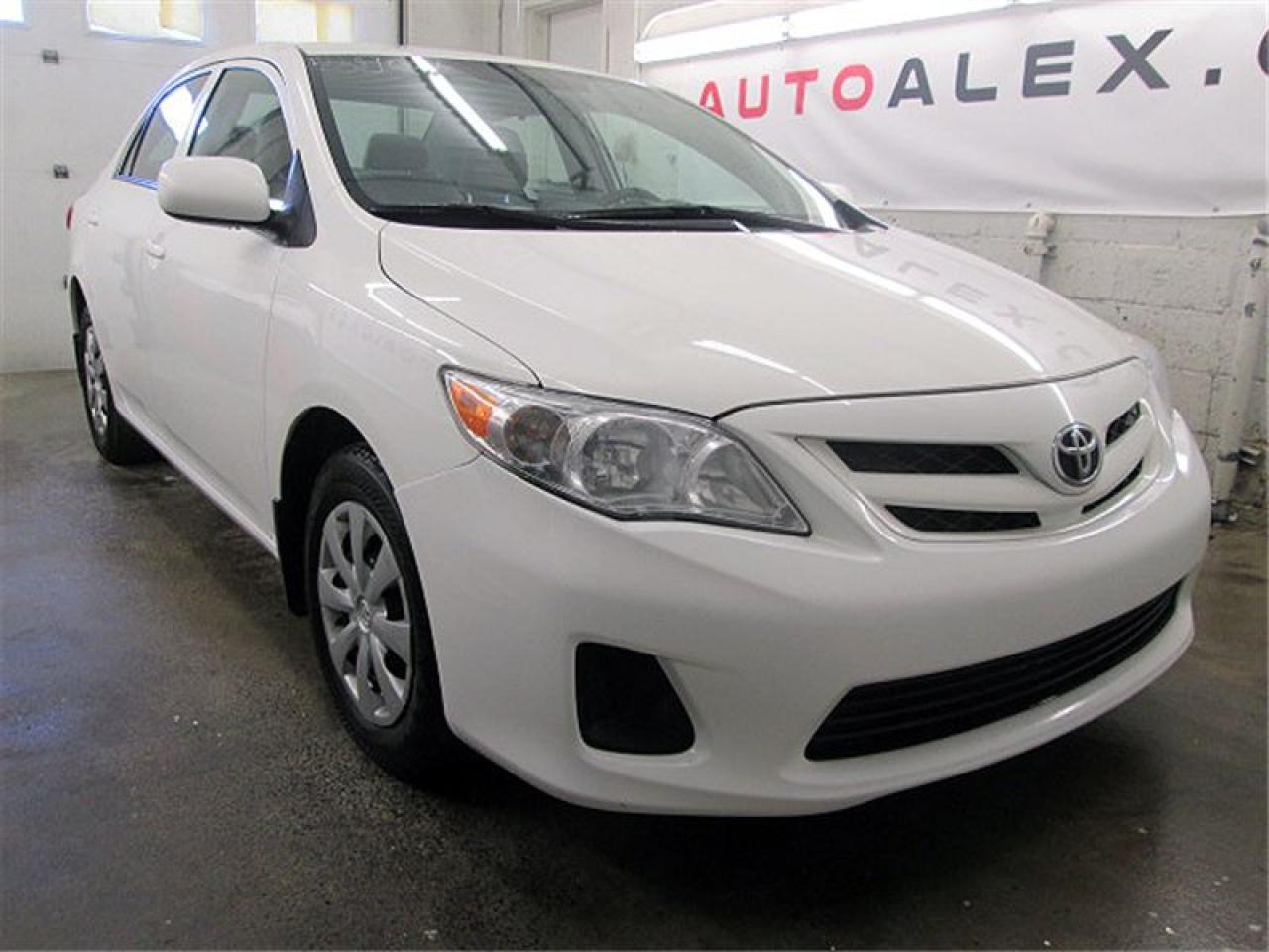 Used 2013 Toyota Corolla A/C for sale in St-Eustache, QC