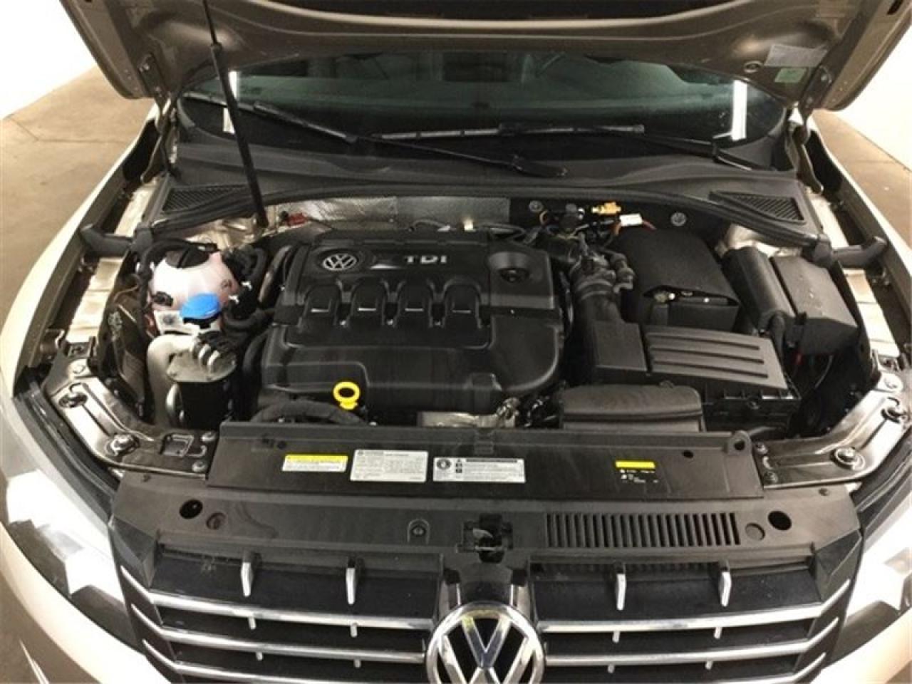 657100