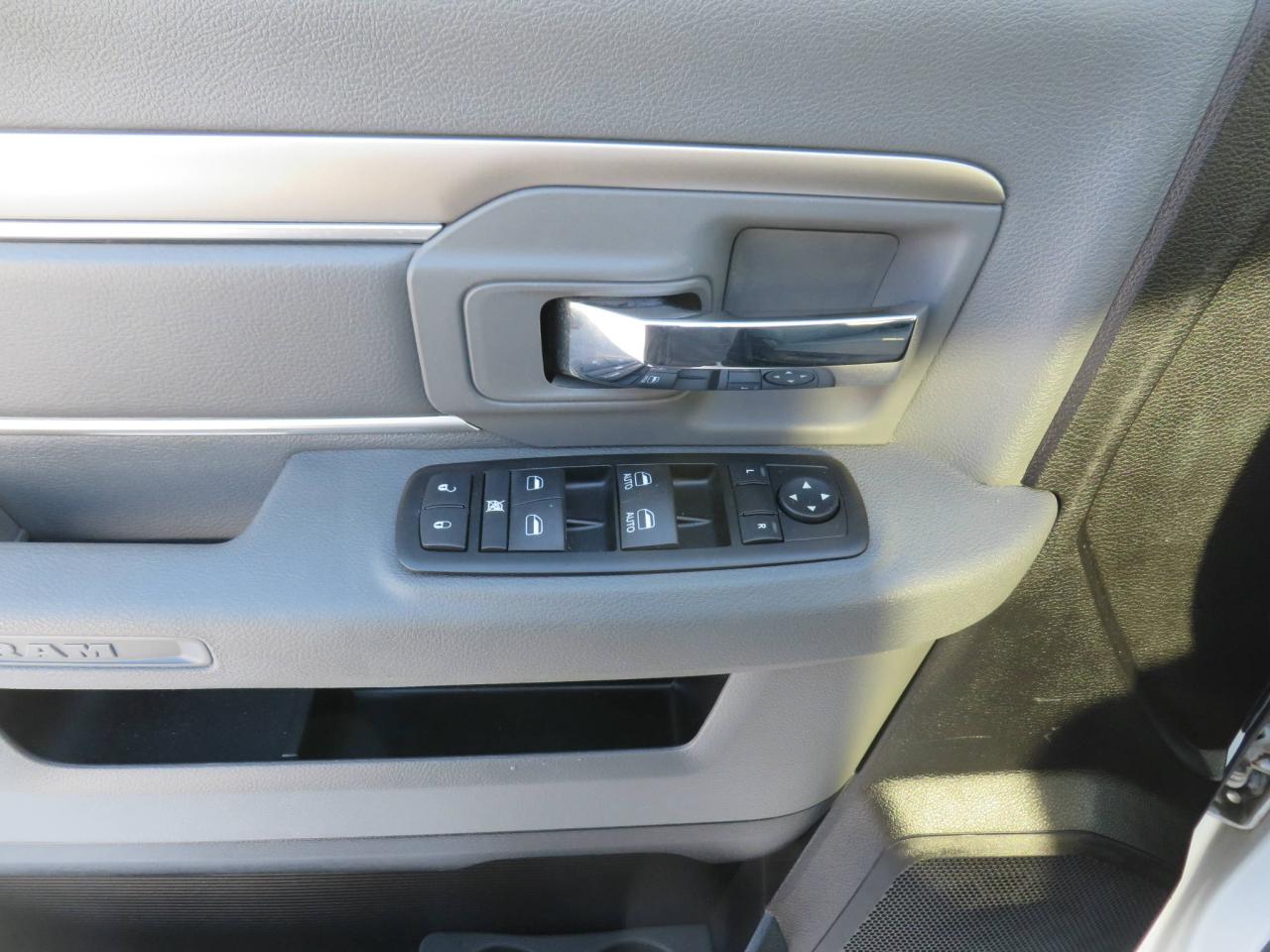 657102