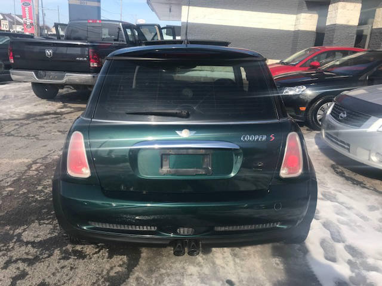 657118