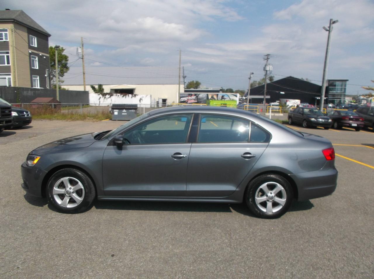 Used 2014 Volkswagen Jetta Modèle Trendline 4 portes 2,0L boîte man for sale in Ancienne Lorette, QC