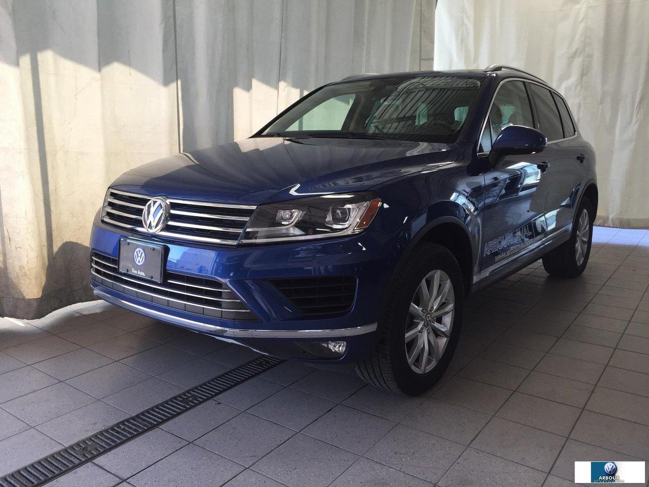 <a href=https://www.autoaubaine.com/Volkswagen-Touareg-c6763627.html>https://www.autoaubaine.com/Volkswagen-Touareg-c6763627.html</a>

Volkswagen Touareg NAV + TOIT PANO Sportline ENSEMBLE LOISIR 2016Régulateur de vitesse, Toit ouvrant, Essuie-glaces intermittents, Anti-démarreur, Freins ABS, Contrôle de stabilité, Coussin gonflable conducteur, Lecteur CD, Lecteur MP3, Coffre - Ouverture à distance, Miroirs chauffants, Portes électriques, Sièges électriques, Vitres électriques, Air climatisé, Intérieur en cuir, Climatisation deux zones, Commandes audio au volant, Sièges chauffants, Volant ajustable, Aileron, Tapis protecteurs, Vitres teintées, Radio satellite, Ordinateur de bord, Caméra de recul, Radio AM/FM, Direction assistée, Télédéverrouillage, Système d\alarme, Essuie-glace détecteur de pluie, Rétroviseurs électriques, Jantes en alliage, Antipatinage, Phares antibrouillards, Coussins gonflables, Verrous de sécurité pour enfants, Système de surveillance de la pression des pneus, Dégivreur de lunette arrière, Sièges baquets, Technologie Bluetooth intégrée, Climatiseur automatique