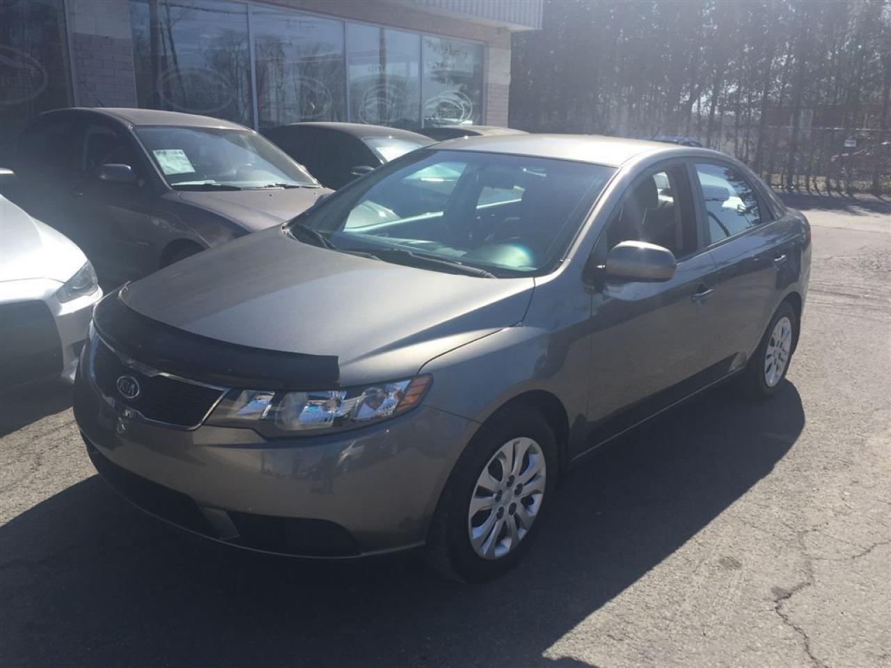 Used 2012 Kia FORTE 2.0L LX GARANTIE GRATUITE 29$/sem* for sale in St-Eustache, QC