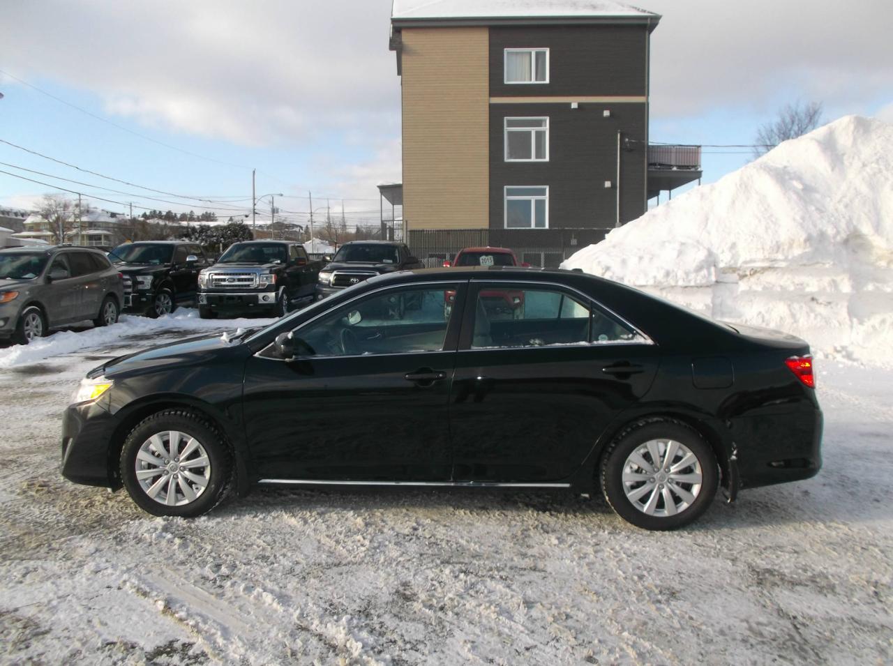 Used 2012 Toyota Camry Berline 4 portes I4, boîte automatique, for sale in Ancienne Lorette, QC