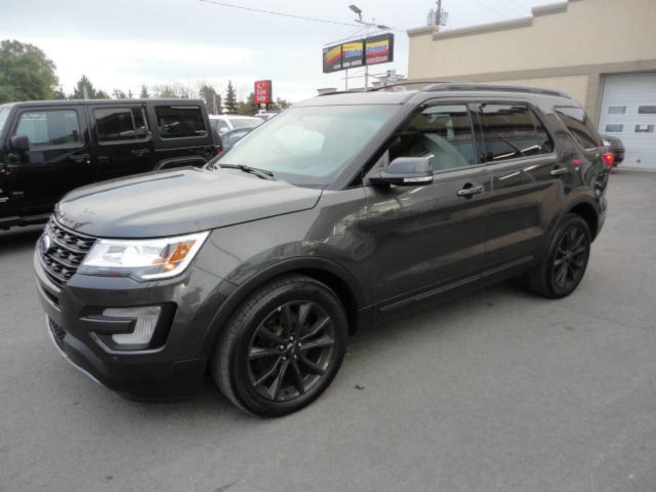 Used 2017 Ford Explorer XLT-4WD-Navi-Cuir-ToitPano-TowPkg a ven for sale in Laval, QC