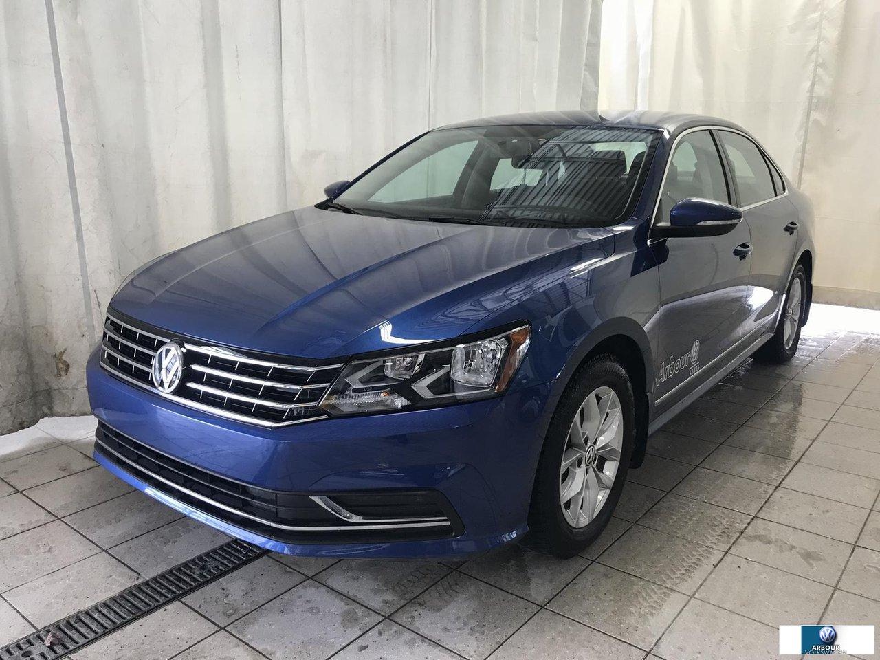 <a href=https://www.autoaubaine.com/Volkswagen-Passat-c6951779.html>https://www.autoaubaine.com/Volkswagen-Passat-c6951779.html</a>

Volkswagen Passat D?MO Trendline+  2017Régulateur de vitesse, Essuie-glaces intermittents, Anti-démarreur, Freins ABS, Contrôle de stabilité, Coussin gonflable conducteur, Lecteur CD, Lecteur MP3, Miroirs chauffants, Portes électriques, Vitres électriques, Air climatisé, Climatisation deux zones, Commandes audio au volant, Sièges chauffants, Volant ajustable, Tapis protecteurs, Radio satellite, Ordinateur de bord, Caméra de recul, Radio AM/FM, Direction assistée, Télédéverrouillage, Système d\alarme, Rétroviseurs électriques, Jantes en alliage, Antipatinage, Coussins gonflables, Verrous de sécurité pour enfants, Système de surveillance de la pression des pneus, Dégivreur de lunette arrière, Sièges baquets, Technologie Bluetooth intégrée, Climatiseur automatique