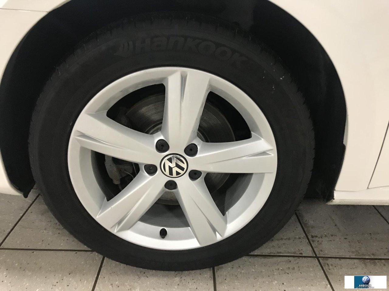 657288.11529403
