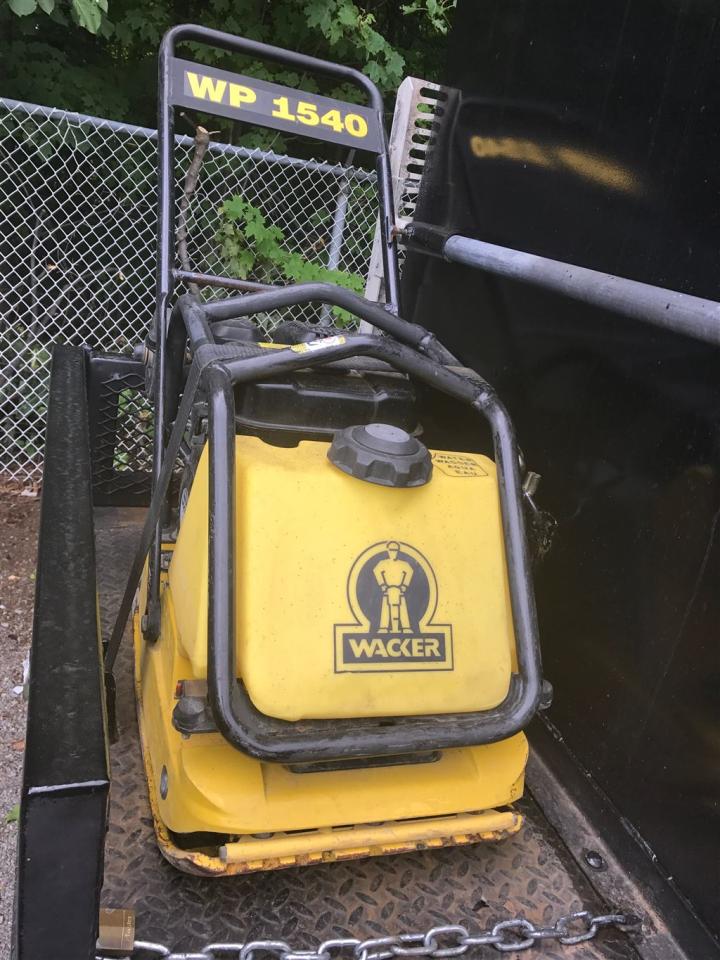 657307