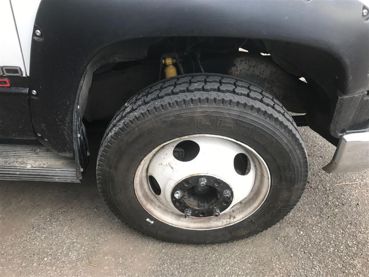 657307