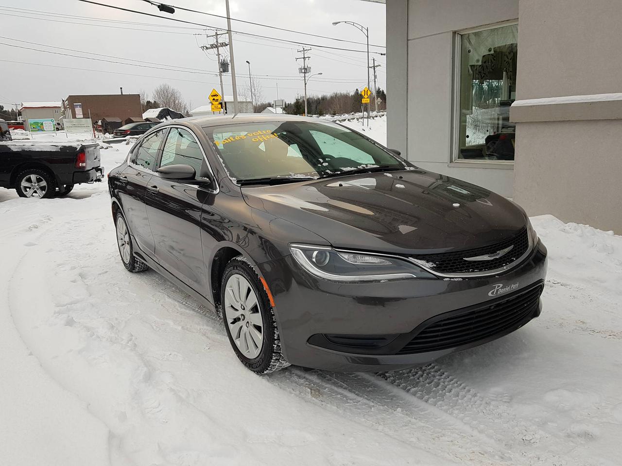 <a href=https://www.parechryslerstmalachie.com/occasion/Chrysler-200-2016.html>https://www.parechryslerstmalachie.com/occasion/Chrysler-200-2016.html</a>

GARANTIE--GROUPE ÉLECTRIQUE COMPLET--PHARES AUTOMATIQUE--ET PLUS A VOIR--