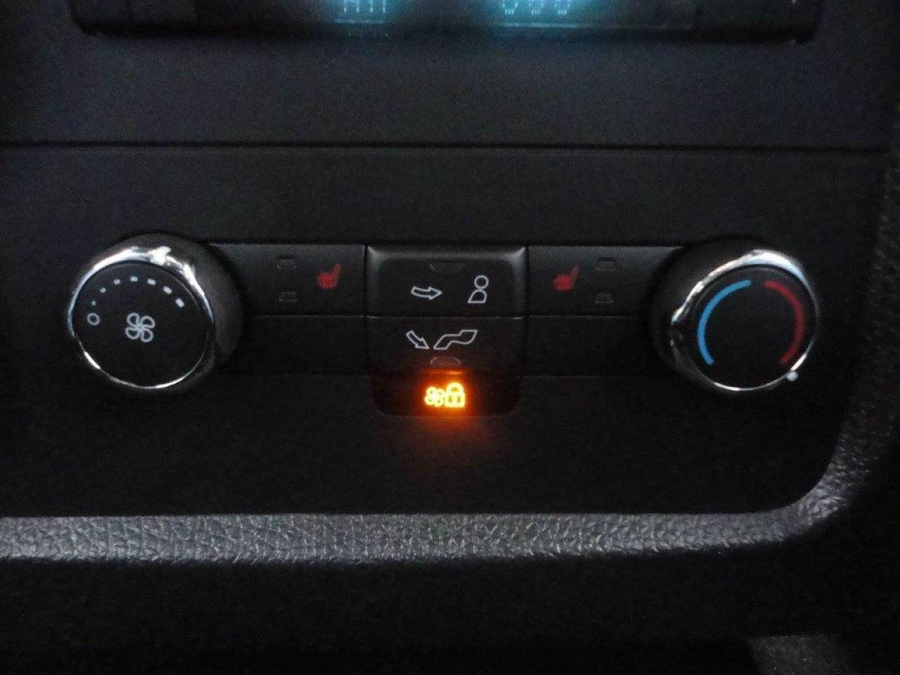 657313