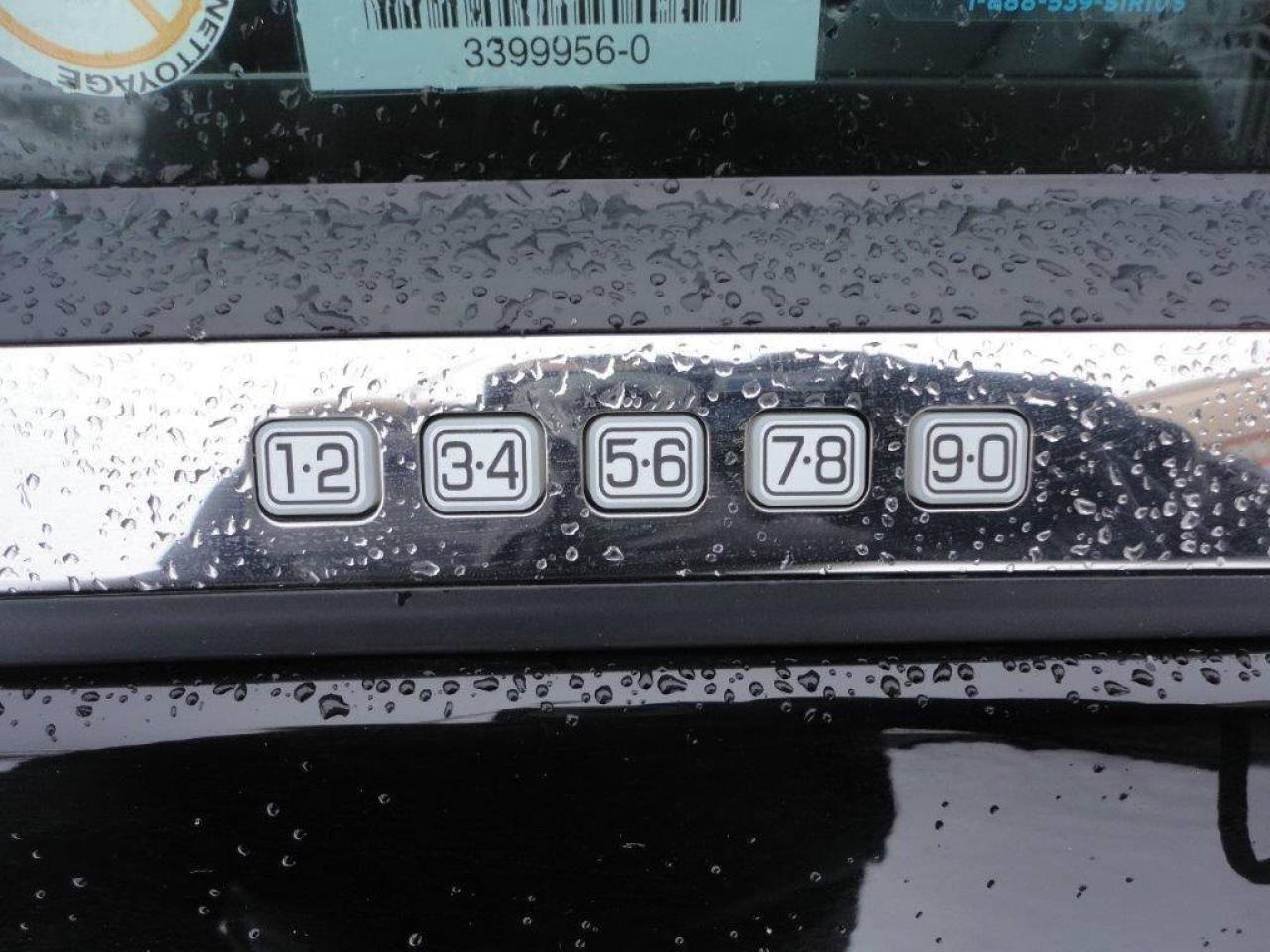657313