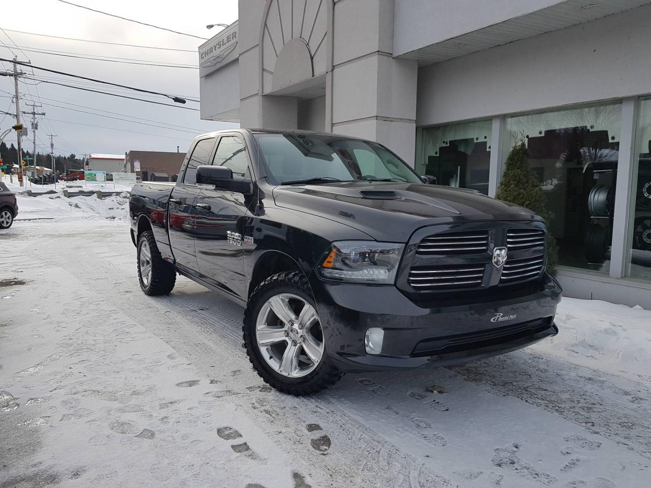Used 2015 Ram 1500 Cabine quad 4RM, 140,5 po Sport for sale in St-Malachie, QC