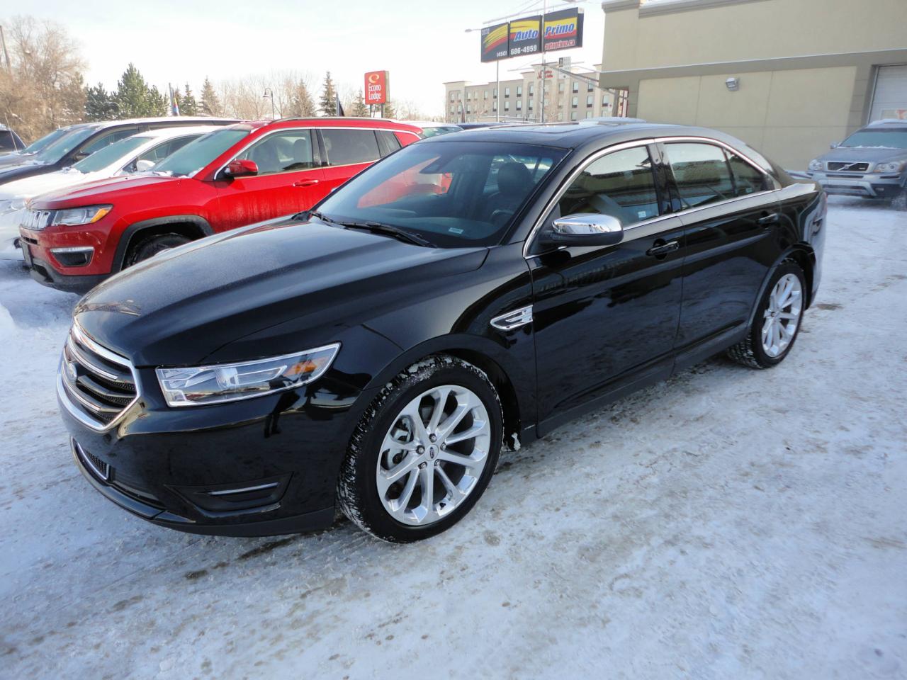 Used 2017 Ford Taurus Limited-AWD-Cuir-Toit-Navi-Demm a vendre for sale in Laval, QC