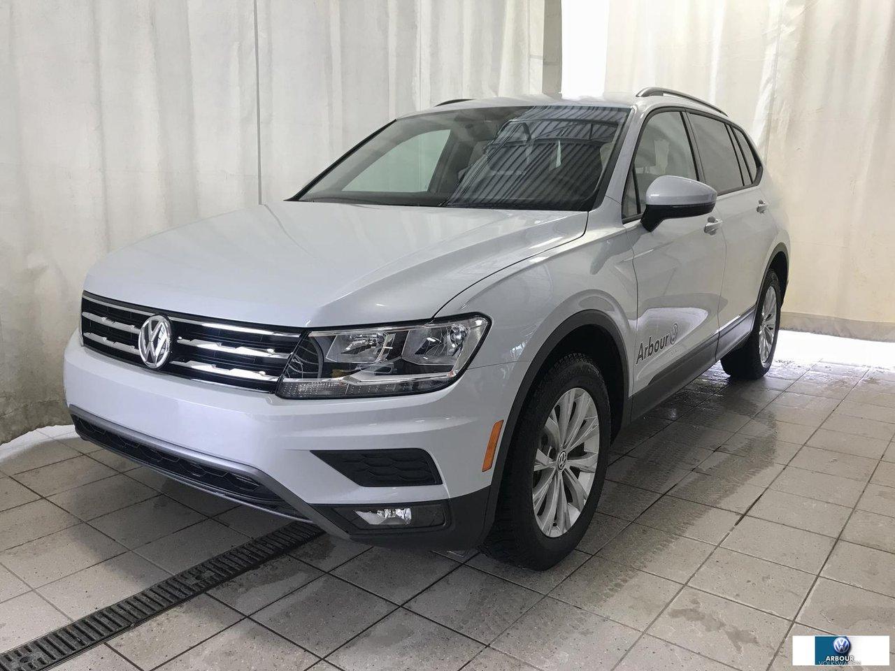<a href=https://www.autoaubaine.com/Volkswagen-Tiguan-c7017103.html>https://www.autoaubaine.com/Volkswagen-Tiguan-c7017103.html</a>

Volkswagen Tiguan DEMO Trendline  2018Régulateur de vitesse, Essuie-glaces intermittents, Anti-démarreur, Freins ABS, Contrôle de stabilité, Coussin gonflable conducteur, Lecteur CD, Lecteur MP3, Miroirs chauffants, Portes électriques, Vitres électriques, Air climatisé, Commandes audio au volant, Volant ajustable, Aileron, Tapis protecteurs, Ordinateur de bord, Caméra de recul, Radio AM/FM, Direction assistée, Télédéverrouillage, Rétroviseurs électriques, Jantes en alliage, Antipatinage, Coussins gonflables, Verrous de sécurité pour enfants, Système de surveillance de la pression des pneus, Dégivreur de lunette arrière, Sièges baquets, Technologie Bluetooth intégrée