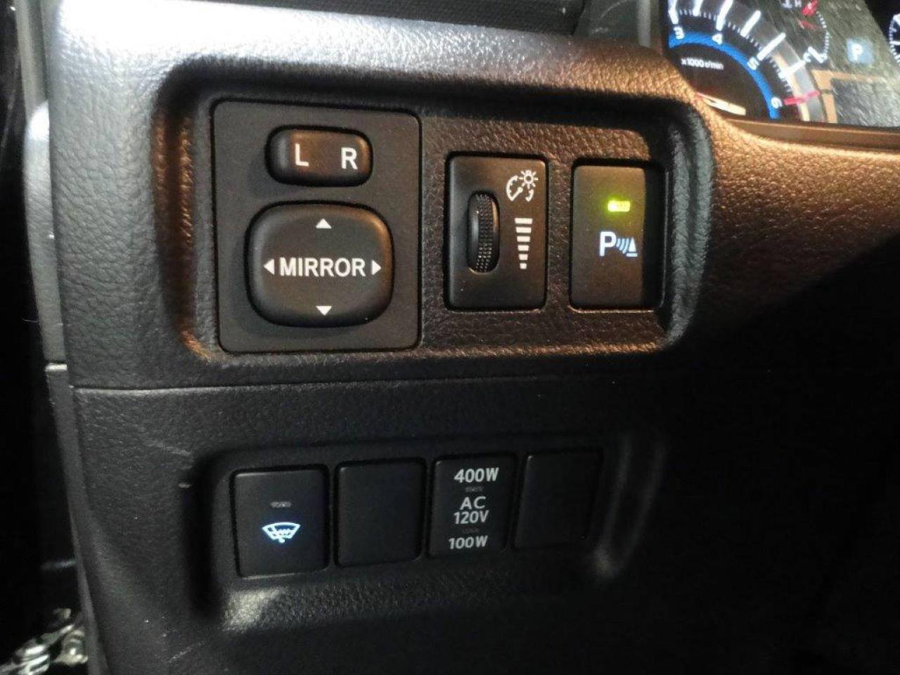 657369