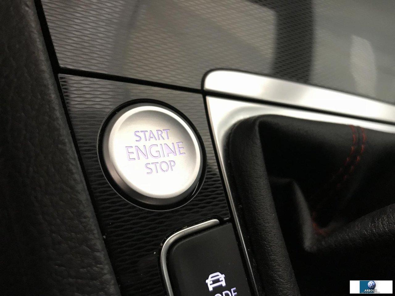 657378