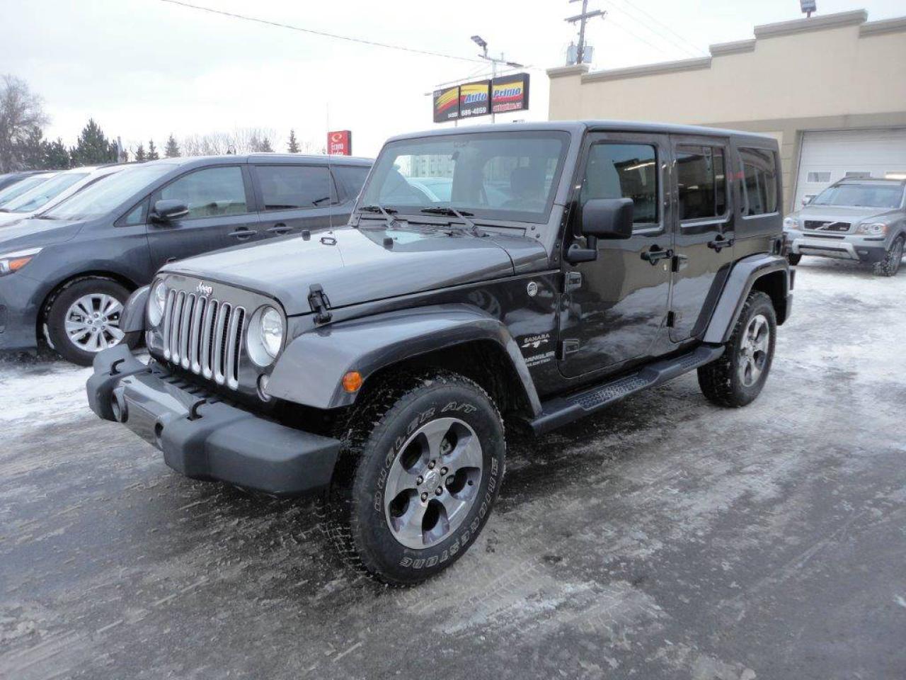 Used 2017 Jeep Wrangler Unlimited-Sahara-4X4-Navi-DemDist a vend for sale in Laval, QC