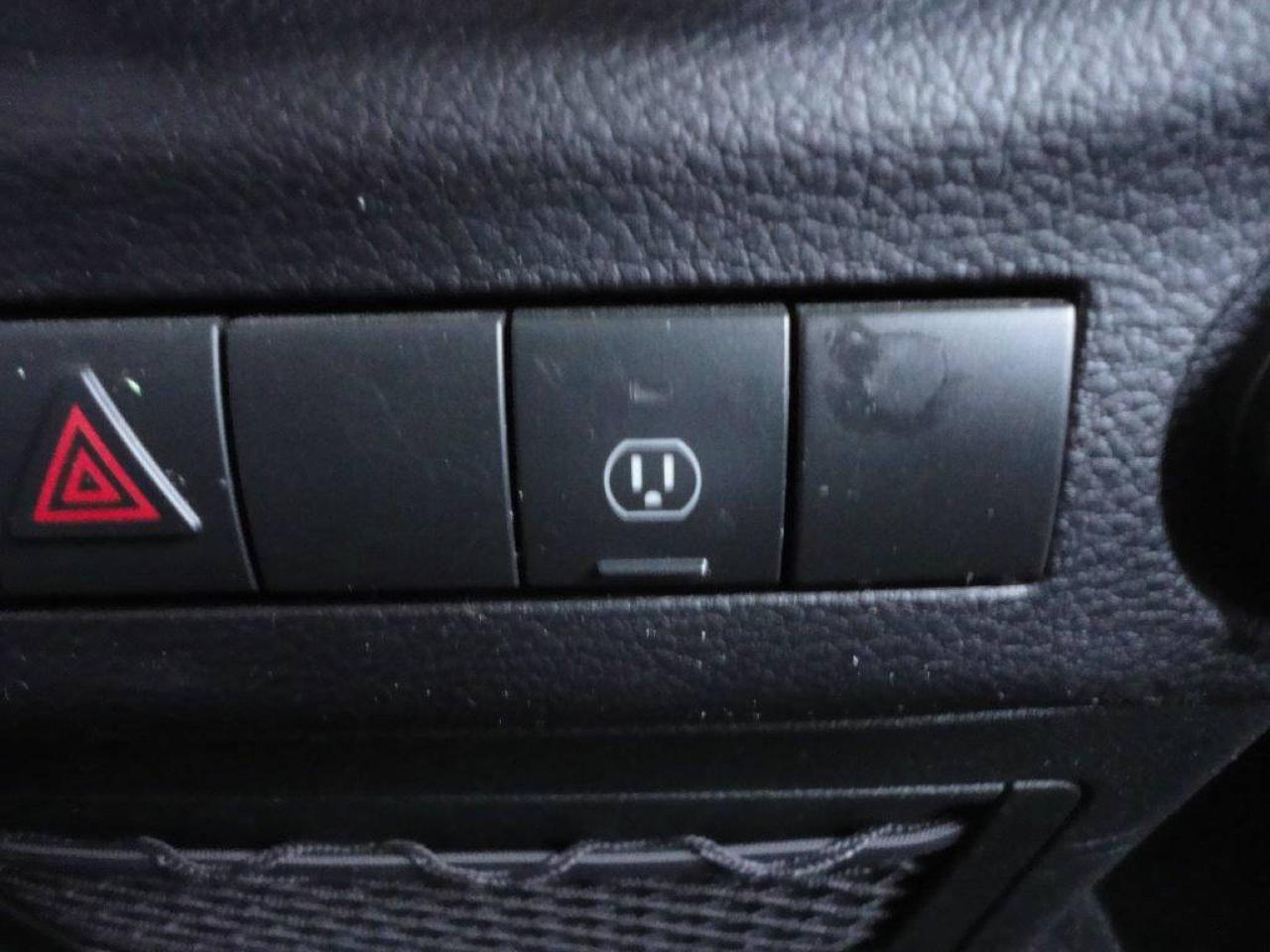 657383