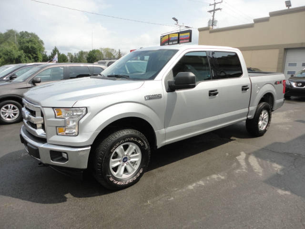 Used 2017 Ford F-150 SuperCrew-XLT-5.0V8-4X4-BT-Cruise a vend for sale in Laval, QC