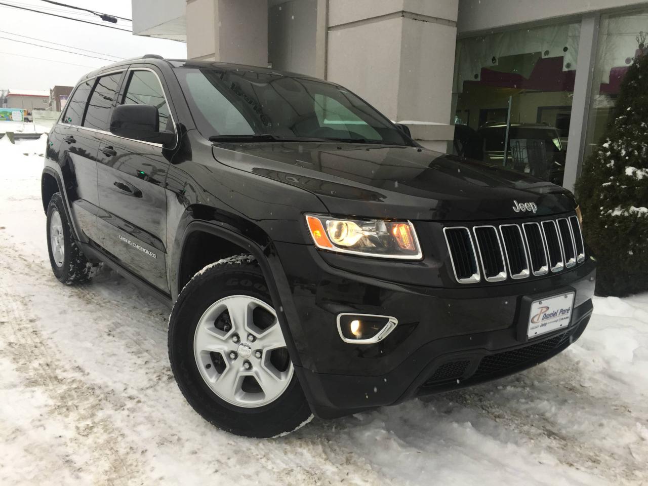 Used 2016 Jeep Grand Cherokee Laredo v6 for sale in St-Malachie, QC
