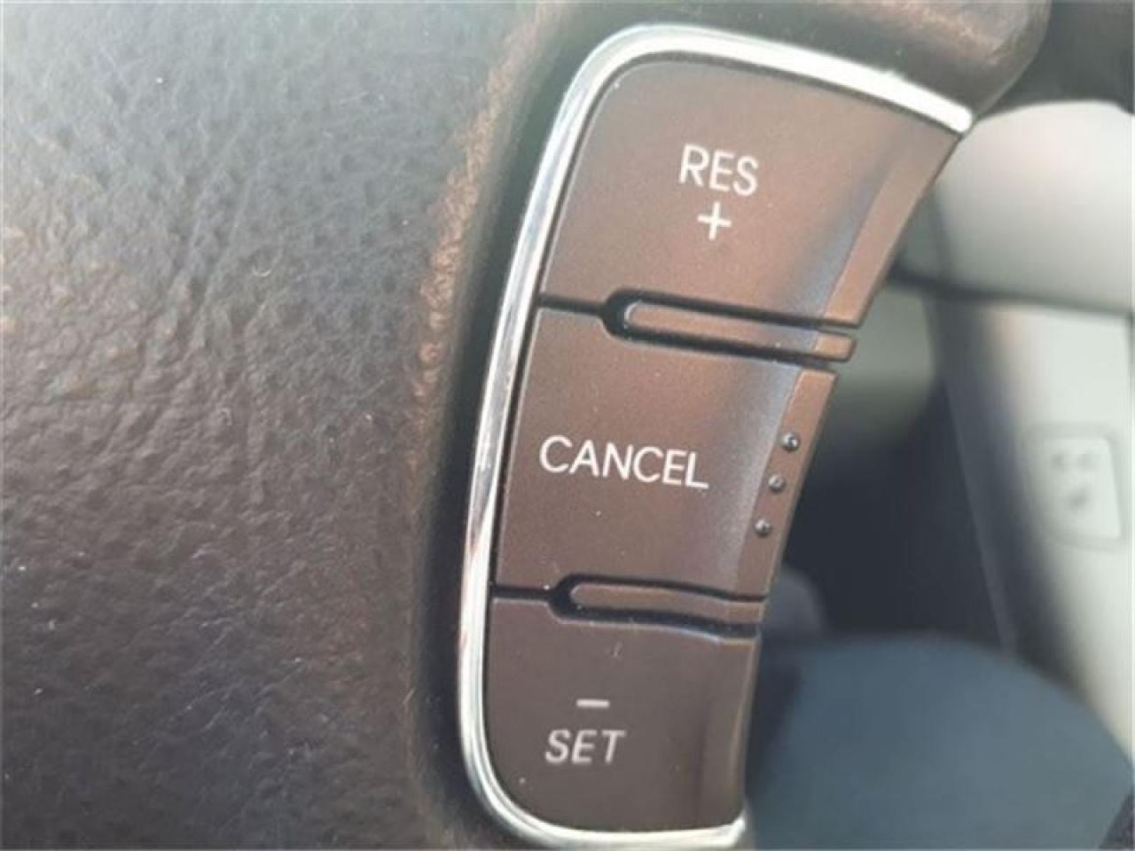 657400