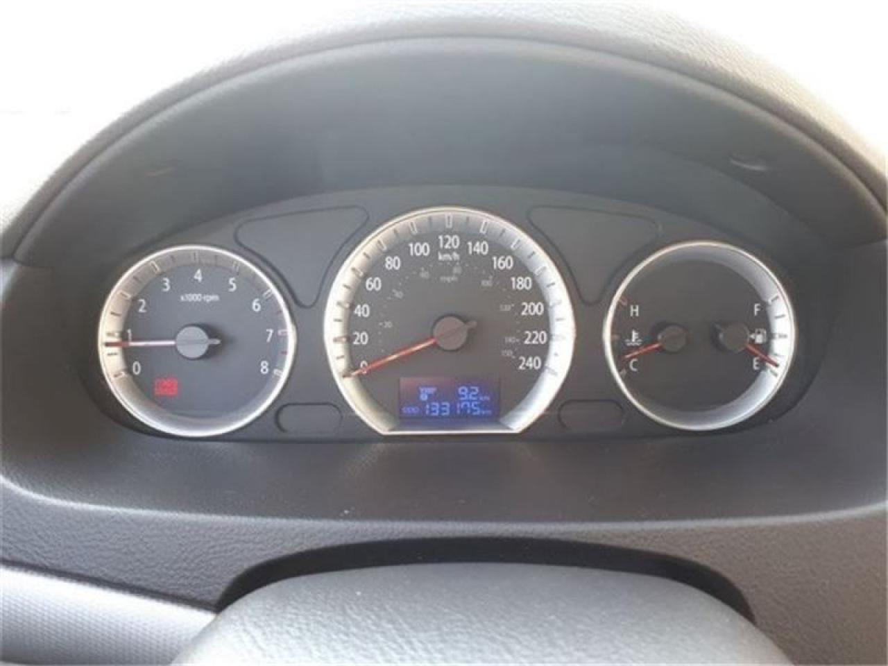 657400