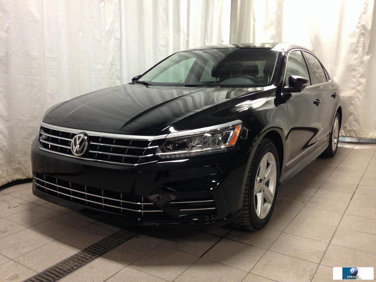 Used 2016 Volkswagen Passat Cuir + Toit + Gps for sale in Laval, QC