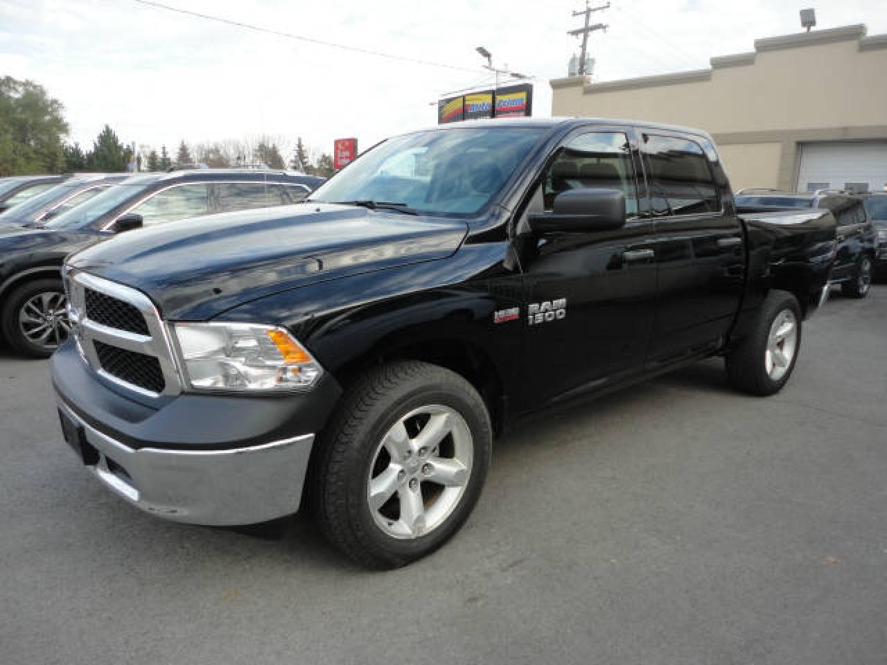 Used 2017 Ram 1500 SLT-Crew-4X4-26G(5.7LV8)Pkg a vendre for sale in Laval, QC