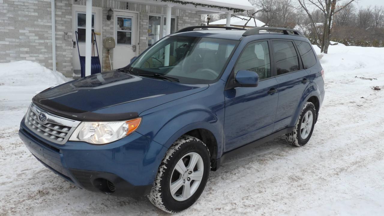 Used 2011 Subaru Forester Familiale 5 portes, boîte automatique, 2 for sale in Charny, QC
