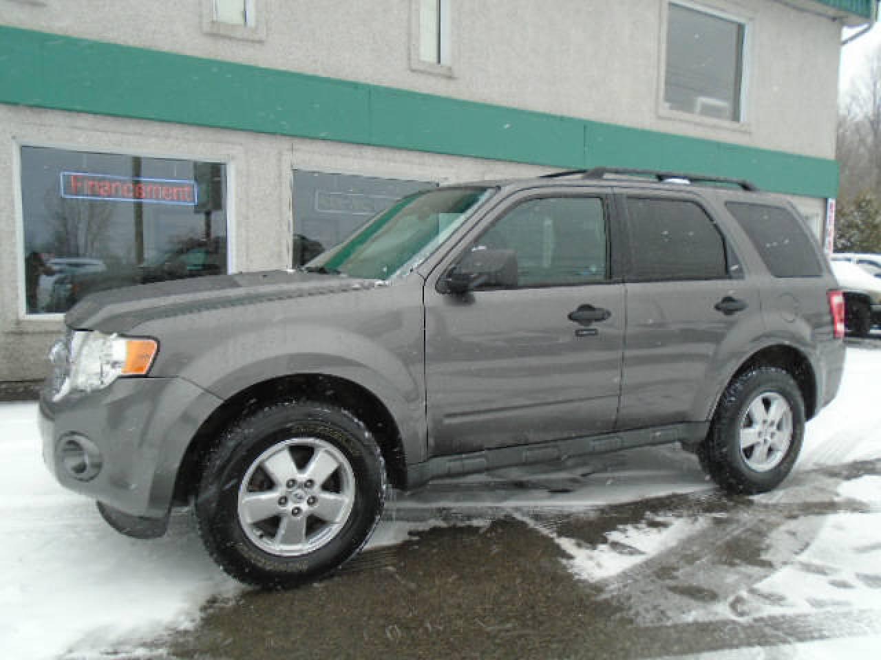 Used 2009 Ford Escape 4 portes, 4 RM, V6 boîte automatique, XL for sale in St-Jérôme, QC