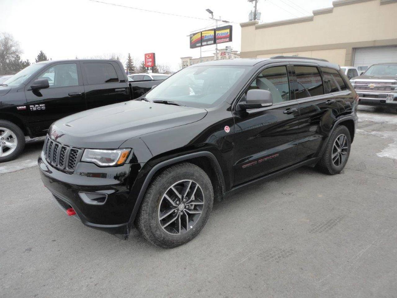 <a href=https://www.auto-primo.ca/occasion/Jeep-Grand_Cherokee-2017.html>https://www.auto-primo.ca/occasion/Jeep-Grand_Cherokee-2017.html</a>

Jeep Grand Cherokee 2017 Trailhawk 4X4 usagee a vendre a laval chez Auto Primo. 

· 18916kms
· Garantie du Manufacturier Jusquau 5 Juin 2022.
· Automatique
· 4X4
· Toit Ouvrant Panoramique
· Cuir avec gravure Trailhawk
· Demarreur a Distance
· Palettes de changement de vitesse
· Ecran Tactile
· Sieges Avant et Arriere Chauffant
· Demarrage Sans Cle
· Deverouillage Sans Cle
· Camera de Recul
· Capteurs de Recul
· Air Climatisee
· 3.6L V6
· Contrôle de Volume au Volant
· Prise de 12V
· Regulateur de Vitesse
· Bluetooth
· Coffre Electrique Automatique
· Vitres Electriques
· Mirroirs Electriques
· Sieges Electriques
· Siege Mémoire
· Radio Sattelite

Auto Primo, situee au 2032 boul. Cure-Labelle a Laval, 10 minutes de montreal, nous sommes les specialistes des Vehicules Usagees. Simposant comme etant le meilleur conseiller pour comprendre et advenir aux besoins de sa clientele, nos personnelles qualifiees sont a votre disposition afin dassurer une satisfaction aupres de vous, a son plus haut niveau! Son inventaire varier vous offre un choix exceptionnel de vehicules, de toutes les marques, tous les budgets et tous les gouts! Financement facile sur place 1ere et 2eme chance au credit! Contacter nous pour plus dinformations, La Priorite Chez Auto Primo, cest Vous!