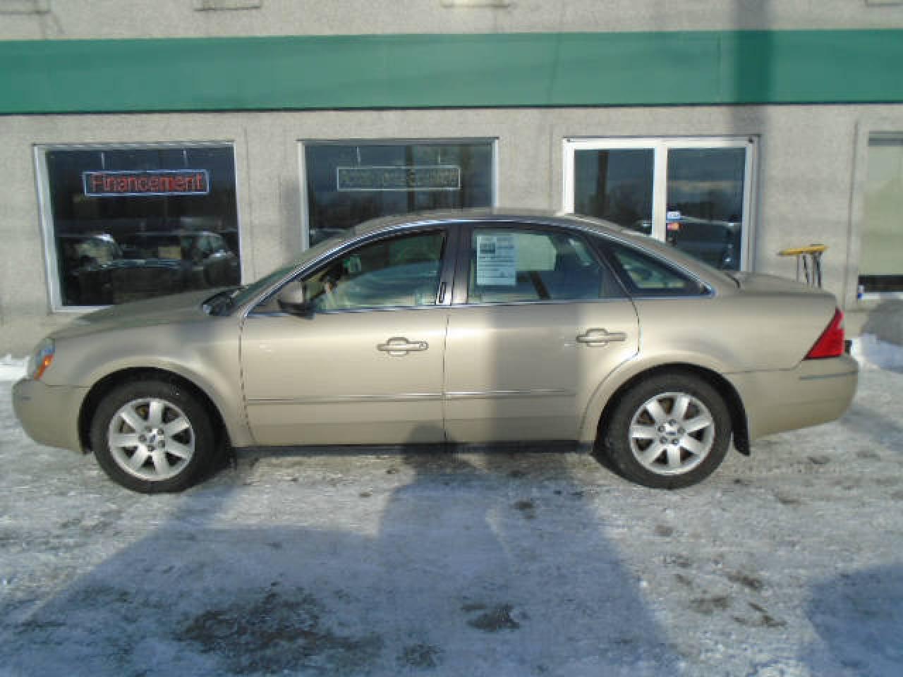 Used 2005 Ford Five Hundred Berline 4 portes SEL traction intégrale for sale in St-Jérôme, QC