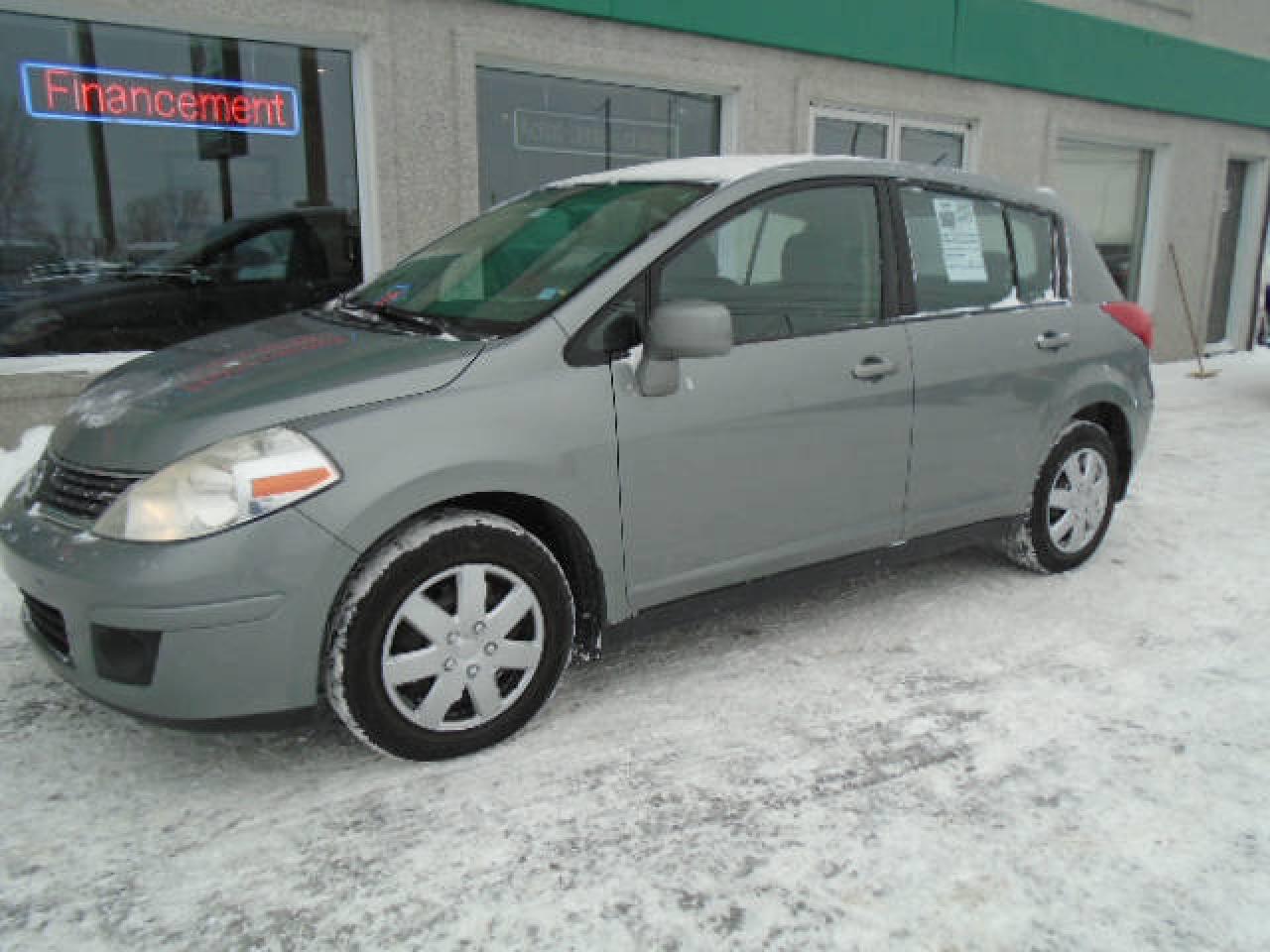Used 2007 Nissan Versa Hayon 5 portes I4, boîte manuelle, 1,8 S for sale in St-Jérôme, QC