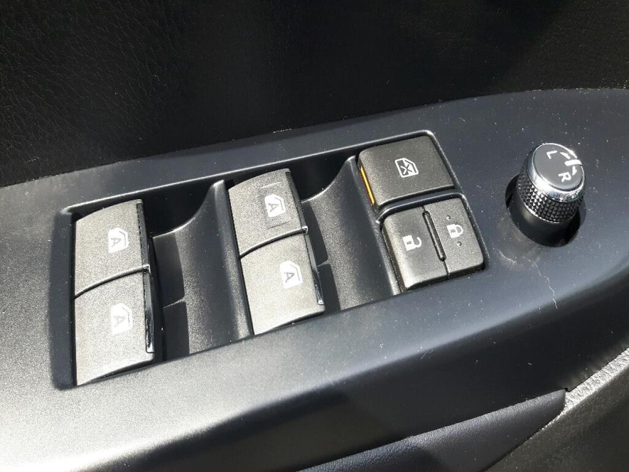 657527