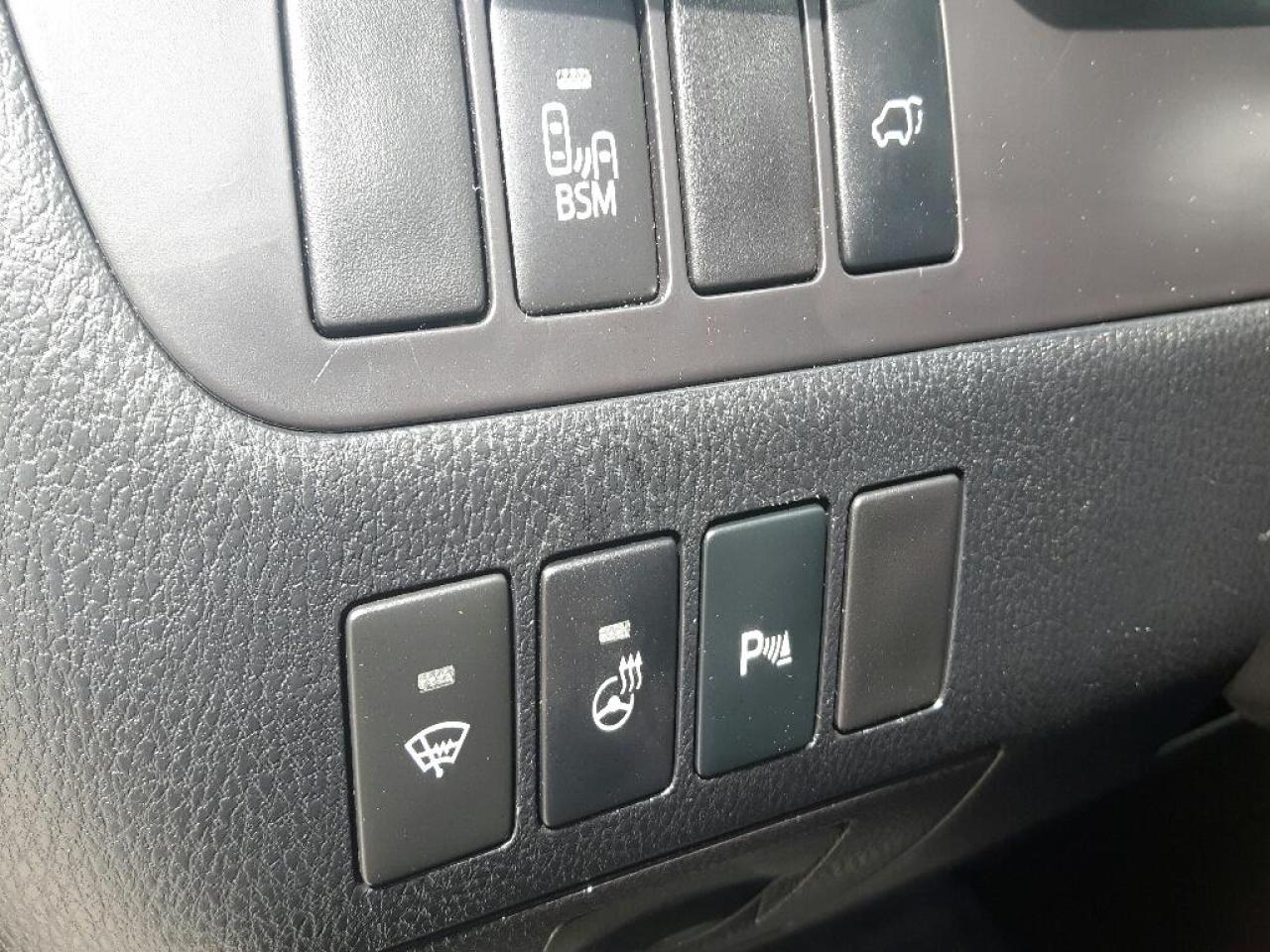 657527