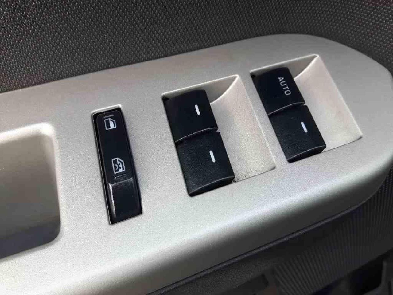 657533